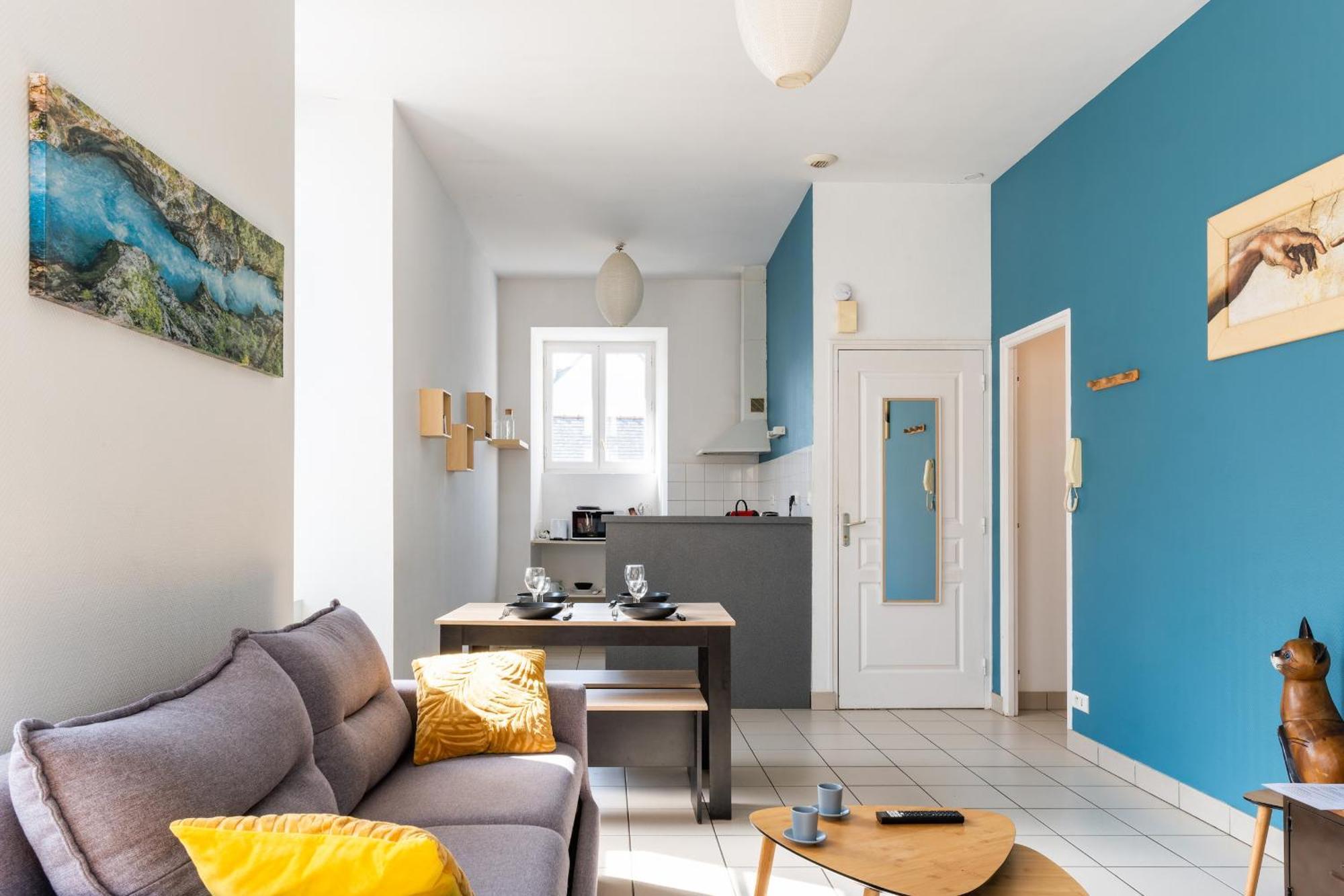 nid douillet 4places 2lits cœur de ville logement Hote-Zen wifi Segré Extérieur photo